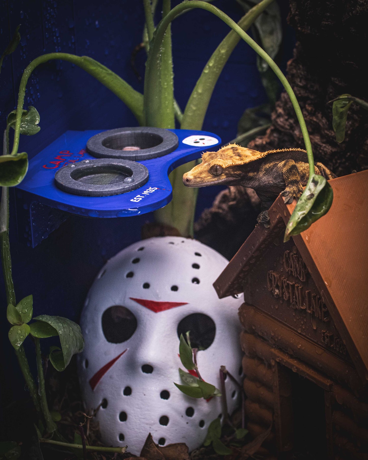 Themed Magnetic Feeding Ledges – Halloween Horrors Collection (v2.0 Upgrade!)
