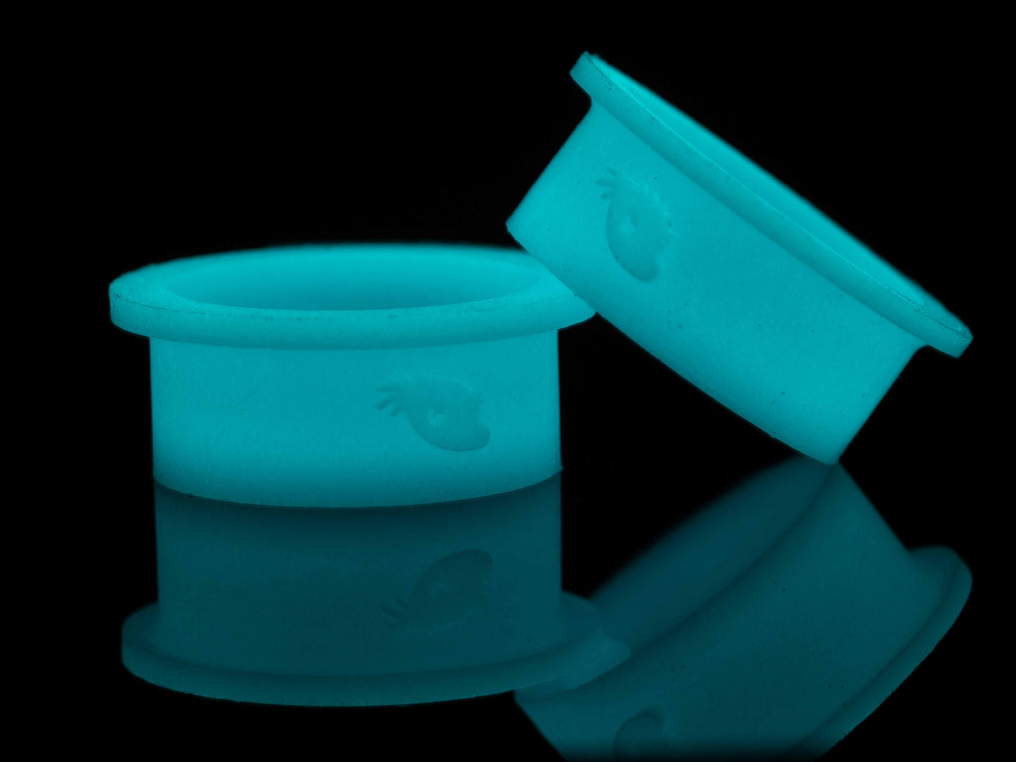 Limited Edition Glow Reusable Large Silicone Feeding Cups (2 pack)